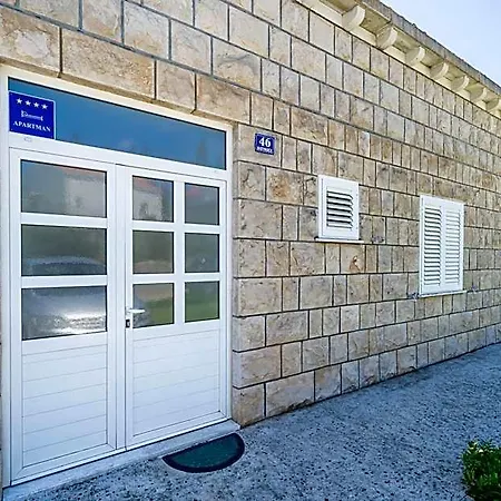 Ξενοδοχείο Amalija 4*